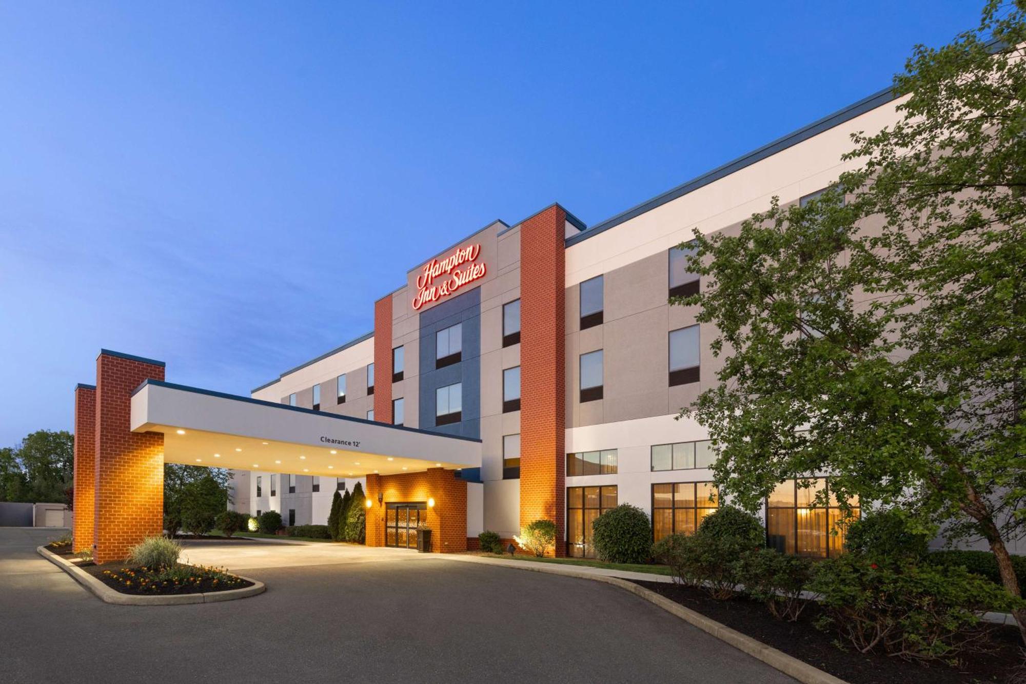 Hampton Inn & Suites Harrisburg Ngoại thất bức ảnh